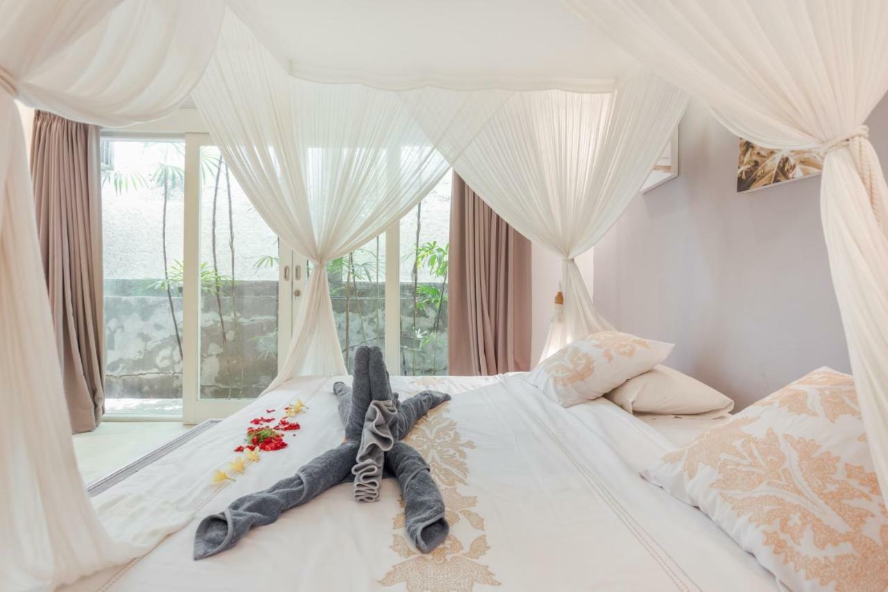 Villa Bliss A Paradise Of Three Independent Villas Canggu Kültér fotó