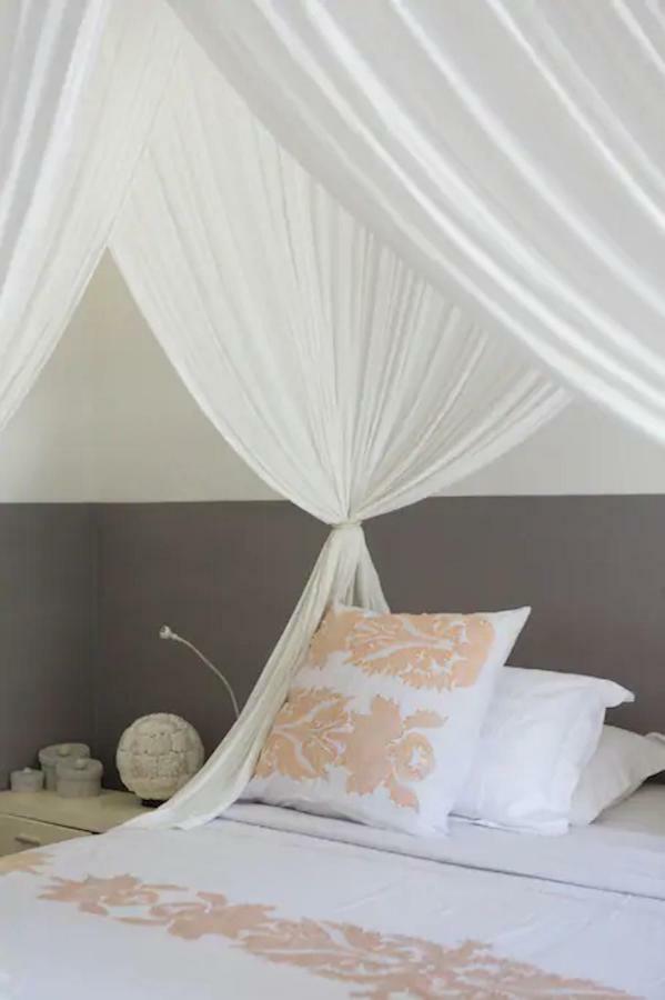Villa Bliss A Paradise Of Three Independent Villas Canggu Kültér fotó