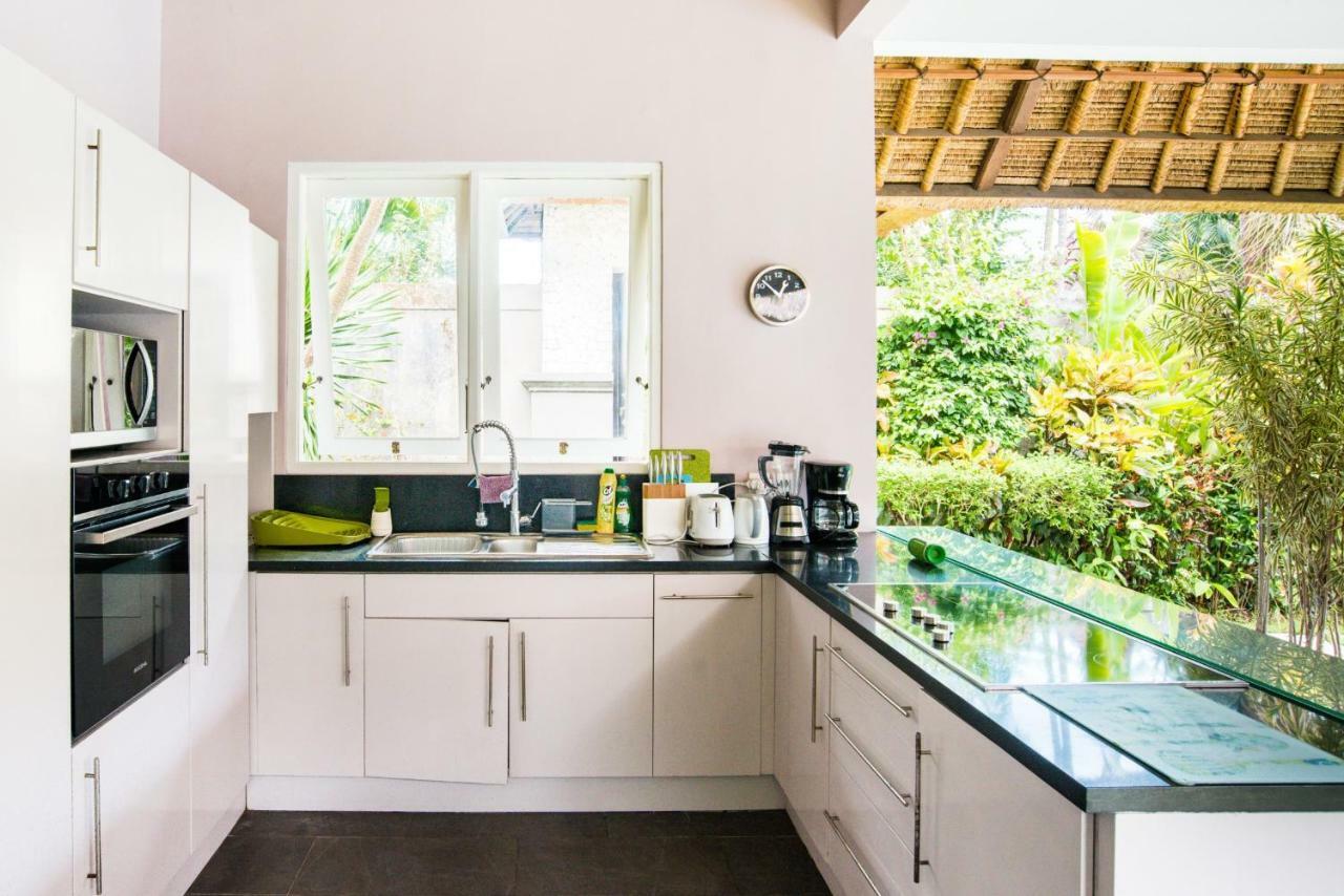 Villa Bliss A Paradise Of Three Independent Villas Canggu Kültér fotó
