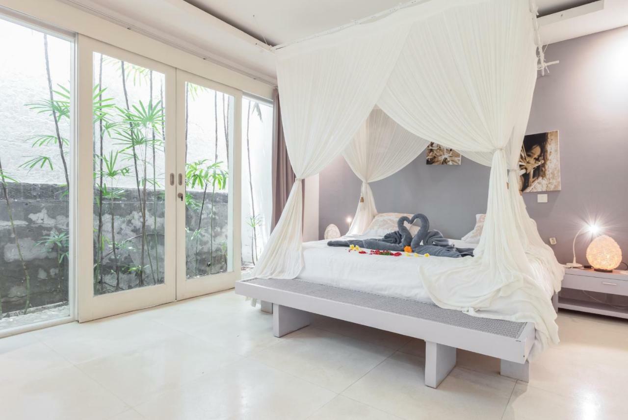 Villa Bliss A Paradise Of Three Independent Villas Canggu Kültér fotó